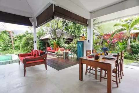 2 bedrooms Villa in Seminyak, Badung, Indonesia No. 11825 26