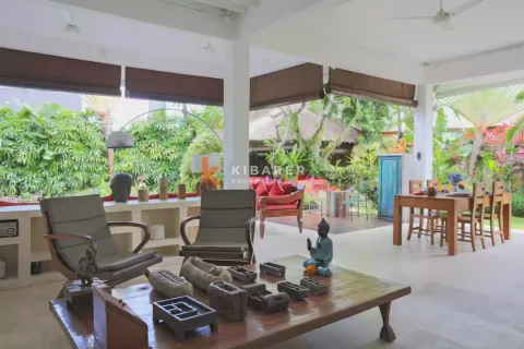 2 bedrooms Villa in Seminyak, Badung, Indonesia No. 11825 2