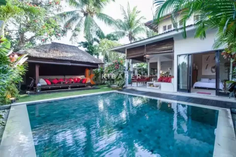 2 bedrooms Villa in Seminyak, Badung, Indonesia No. 11825