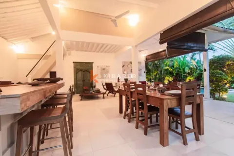 2 bedrooms Villa in Seminyak, Badung, Indonesia No. 11825 28