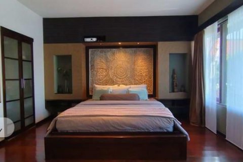 4 bedrooms Villa in Jimbaran, Badung,  No. 9187 8