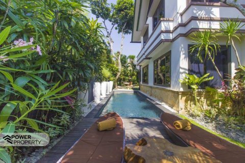 4 bedrooms Villa in Jimbaran, Badung,  No. 9187 22
