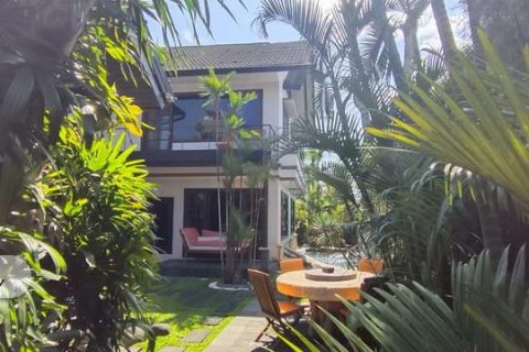 4 bedrooms Villa in Jimbaran, Badung,  No. 9187 16