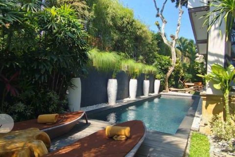 4 bedrooms Villa in Jimbaran, Badung,  No. 9187 13
