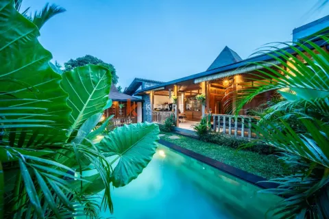 3 bedrooms Villa in Tibubeneng, Badung, Indonesia No. 12650 3