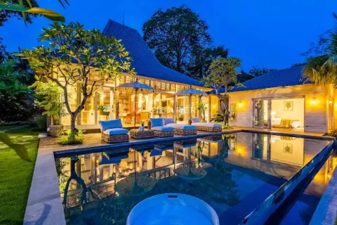 4 bedrooms Villa in Badung, Indonesia No. 12651 4
