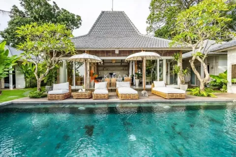 4 bedrooms Villa in Badung, Indonesia No. 12651