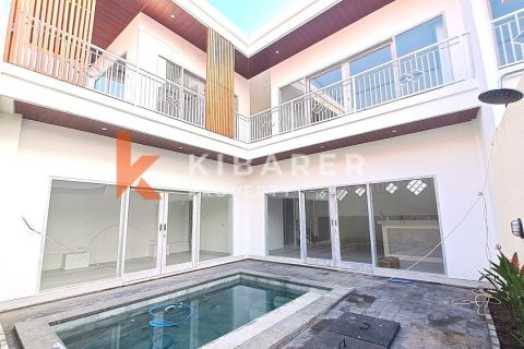 3 bedrooms Villa in Canggu, Badung, Indonesia No. 12913