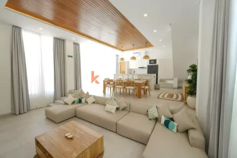 4 bedrooms Villa in Canggu, Badung, Indonesia No. 12915 3
