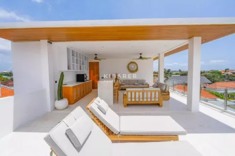 4 bedrooms Villa in Canggu, Badung, Indonesia No. 12915 8