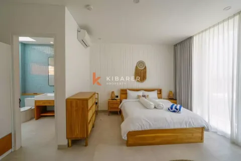 4 bedrooms Villa in Canggu, Badung, Indonesia No. 12915 16