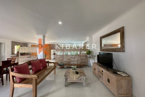 5 bedrooms Villa in Seminyak, Badung, Indonesia No. 12713 22