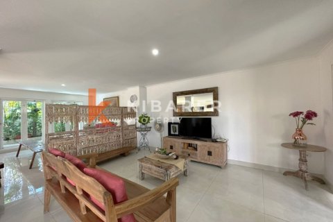 5 bedrooms Villa in Seminyak, Badung, Indonesia No. 12713 4