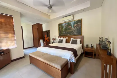 3 bedrooms Villa in Seminyak, Badung, Indonesia No. 11939 21