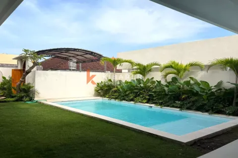 3 bedrooms Villa in Canggu, Badung, Indonesia No. 11935 4