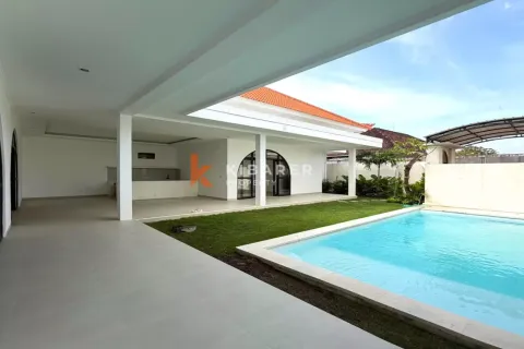 3 bedrooms Villa in Canggu, Badung, Indonesia No. 11935 2