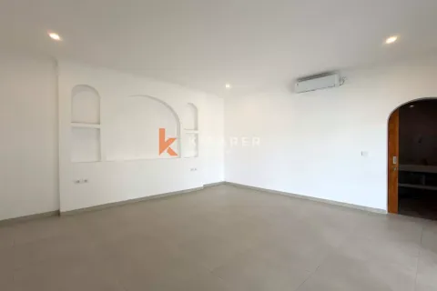 3 bedrooms Villa in Canggu, Badung, Indonesia No. 11935 10