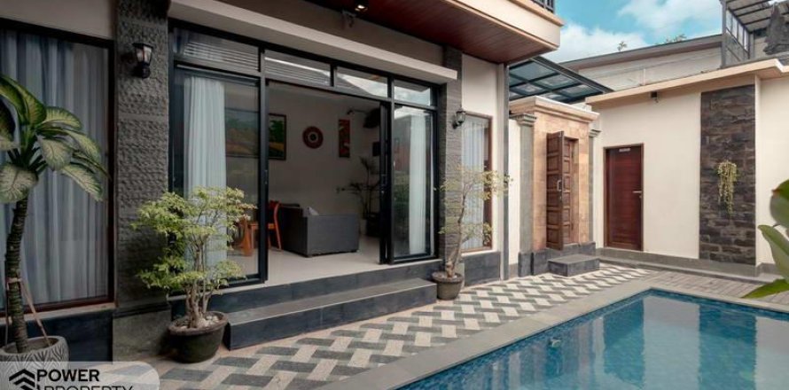 3 bedrooms Villa in Kerobokan, Badung, Indonesia No. 9481