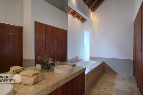 3 bedrooms Villa in Tampaksiring, Gianyar,  No. 9482 4