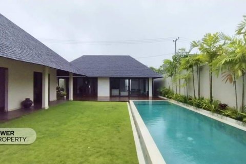 3 bedrooms Villa in Tampaksiring, Gianyar,  No. 9482