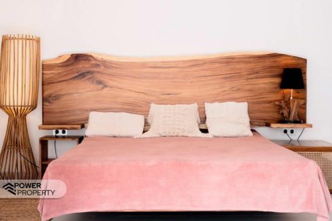 2 bedrooms Villa in Seminyak, Badung,  No. 9477 18