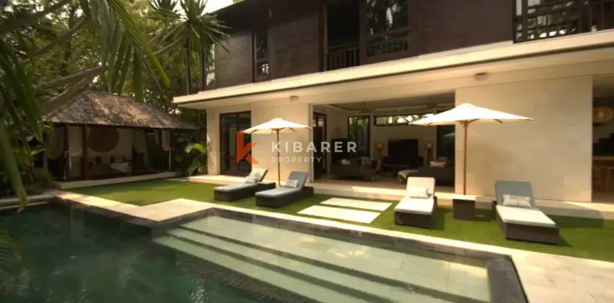 5 bedrooms Villa in Seminyak, Badung, Indonesia No. 12939