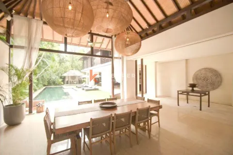 5 bedrooms Villa in Seminyak, Badung, Indonesia No. 12939 28