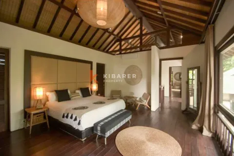 5 bedrooms Villa in Seminyak, Badung, Indonesia No. 12939 5