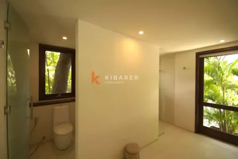 5 bedrooms Villa in Seminyak, Badung, Indonesia No. 12939 16