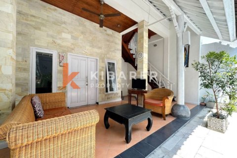 2 bedrooms Villa in Kerobokan, Badung, Indonesia No. 12942 2