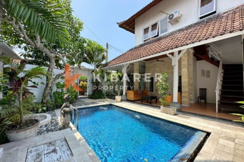 2 bedrooms Villa in Kerobokan, Badung, Indonesia No. 12942 11