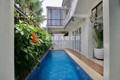 3 bedrooms Villa in Tibubeneng, Badung, Indonesia No. 11716