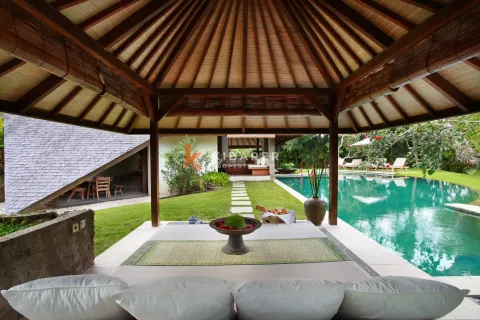 2 bedrooms Villa in Badung, Indonesia No. 11711 4