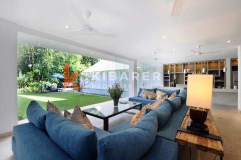 3 bedrooms Villa in Badung, Indonesia No. 12394 7