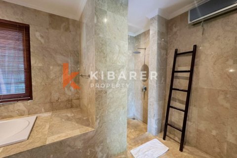 3 bedrooms Villa in Seminyak, Badung, Indonesia No. 13024 18