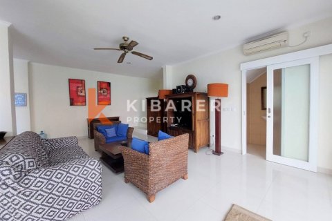 2 bedrooms Villa in Seminyak, Badung, Indonesia No. 13022 5