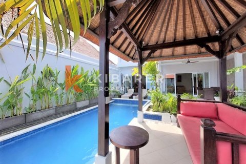 2 bedrooms Villa in Seminyak, Badung, Indonesia No. 13022 3
