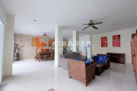 2 bedrooms Villa in Seminyak, Badung, Indonesia No. 13022 4