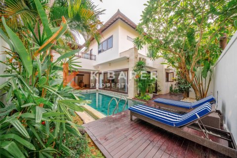 2 bedrooms Villa in Badung, Indonesia No. 13085 4