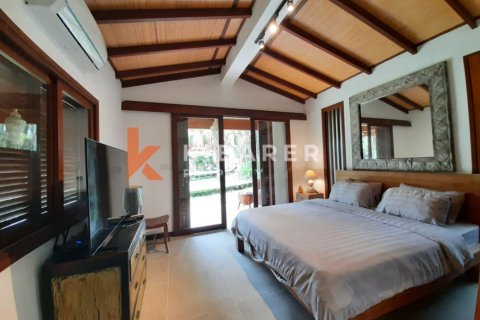5 bedrooms Villa in Denpasar, Indonesia No. 13089 17