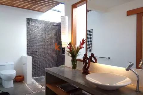 3 bedrooms Villa in Kerobokan, Badung, Indonesia No. 12794 12