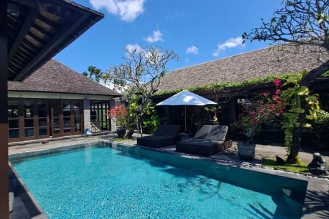 3 bedrooms Villa in Seminyak, Badung,  No. 9054 26