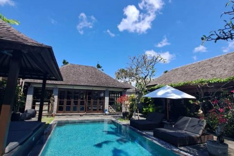 3 bedrooms Villa in Seminyak, Badung,  No. 9054 15