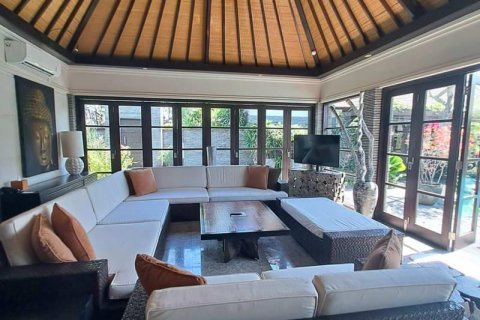 3 bedrooms Villa in Seminyak, Badung,  No. 9054 4
