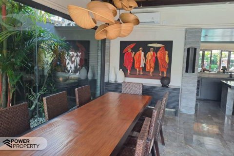 3 bedrooms Villa in Seminyak, Badung,  No. 9054 10