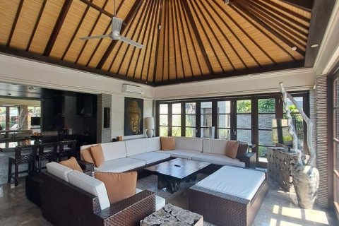 3 bedrooms Villa in Seminyak, Badung,  No. 9054 8