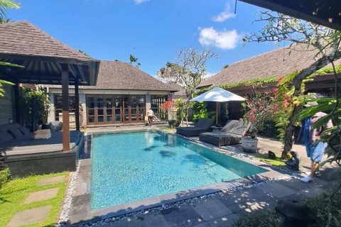 3 bedrooms Villa in Seminyak, Badung,  No. 9054 1