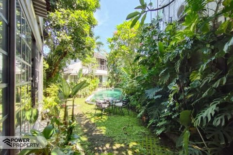 4 bedrooms Villa in Kerobokan, Badung,  No. 9053 13