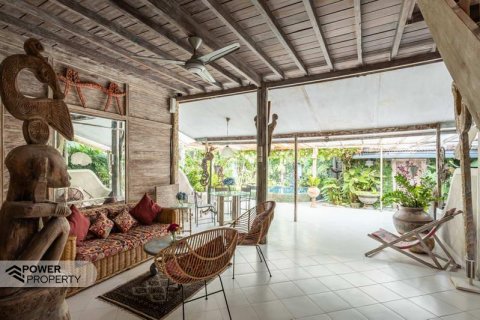 2 bedrooms Villa in Seminyak, Badung, No. 8944 17