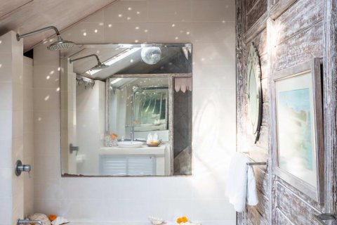 2 bedrooms Villa in Seminyak, Badung, No. 8944 9